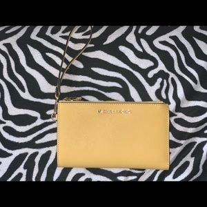 Michael Kors Leather Smartphone Wallet